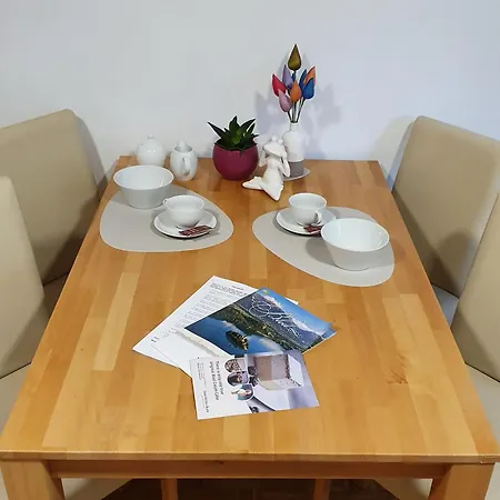 Apartma Jensen Countryside House Bled
