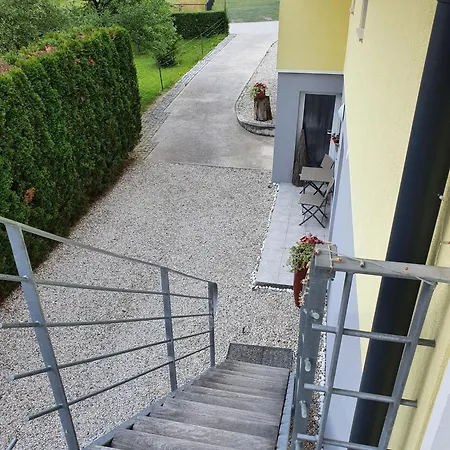 Апартаменты Jensen Countryside House