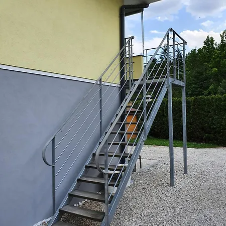 Jensen Countryside House * Блед